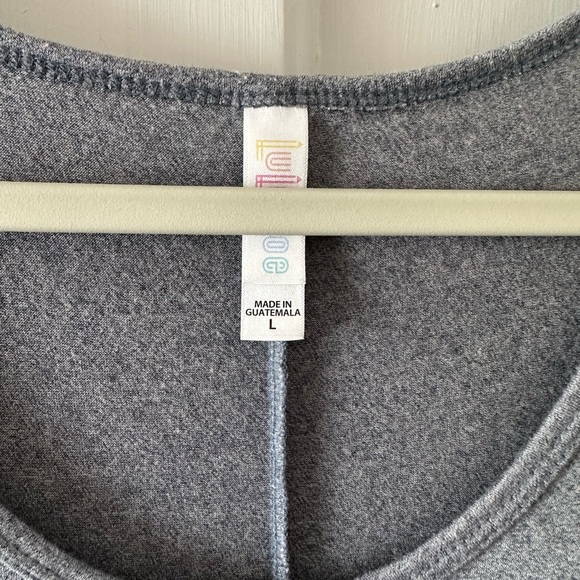 Light almost heathered looking gray Perfect T by LuLaRoe - size large - Picture 3 of 8